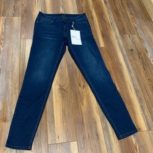1822 Denim